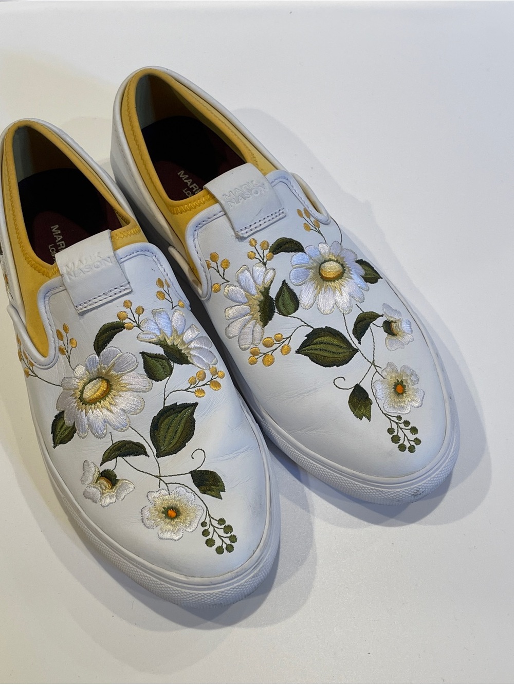 Mark Nason Skechers Razor Cup Day-C Floral Daisy Slip On Sneakers White 8.5